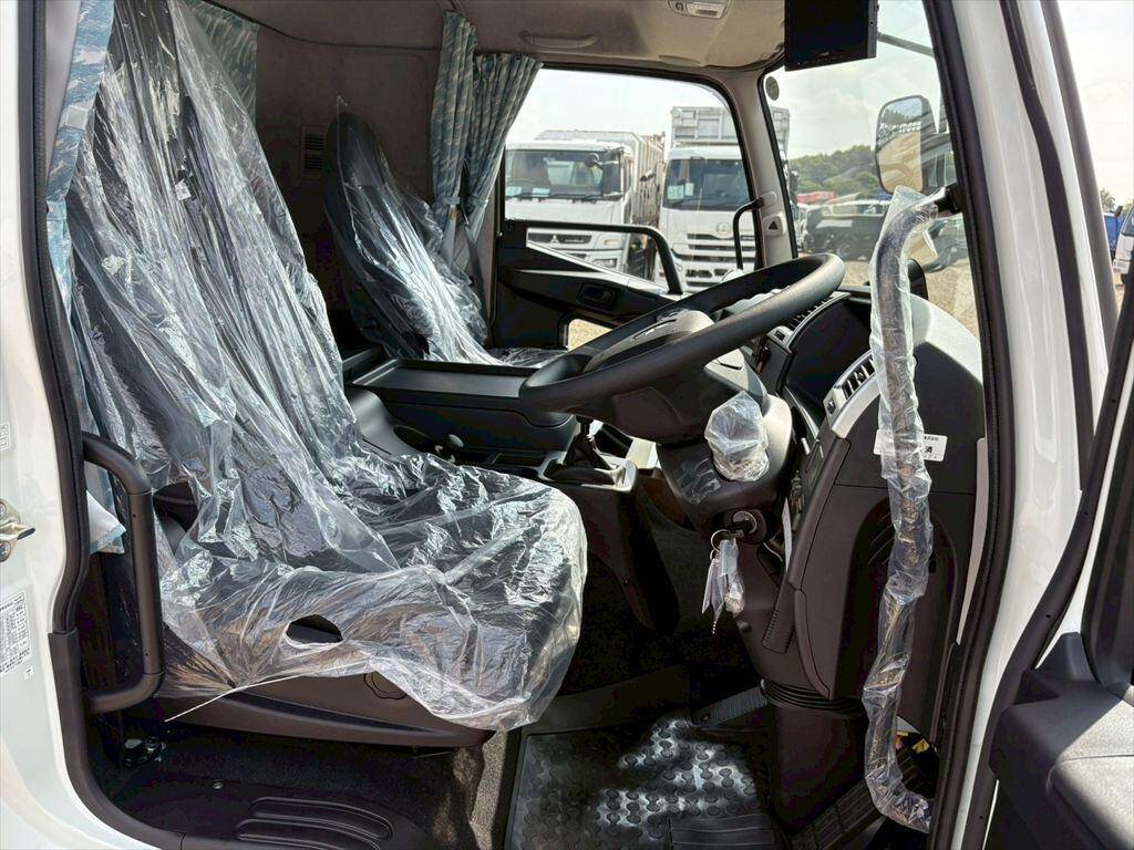 三菱ふそうファイターアルミブロック中型（4t）[写真21]