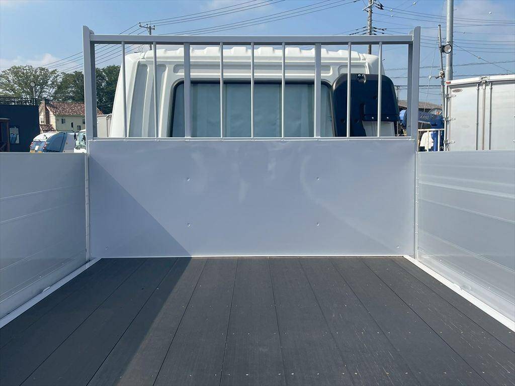 三菱ふそうファイターアルミブロック中型（4t）[写真07]