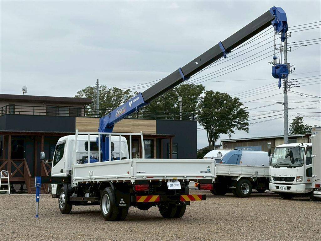 三菱ふそうキャンタークレーン4段小型（2t・3t）[写真10]