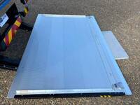 三菱ふそうファイターアルミウイング中型（4t）[写真14]