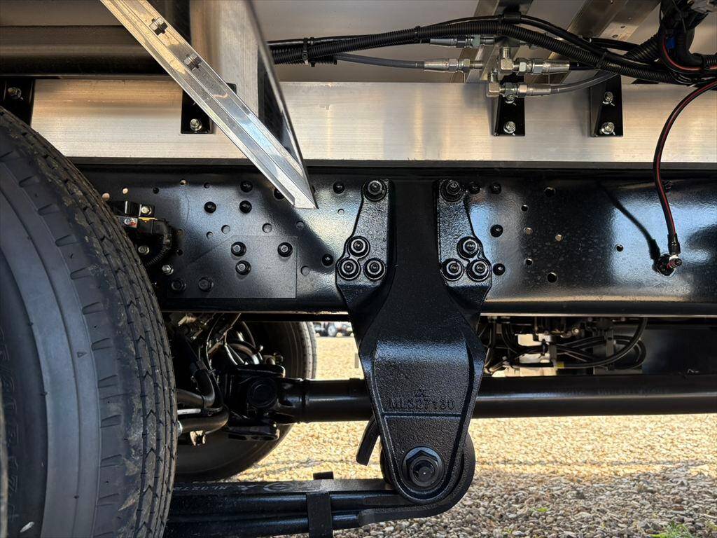 三菱ふそうファイターアルミウイング中型（4t）[写真16]