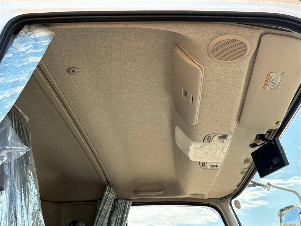 三菱ふそうファイターアルミウイング中型（4t）[写真24]