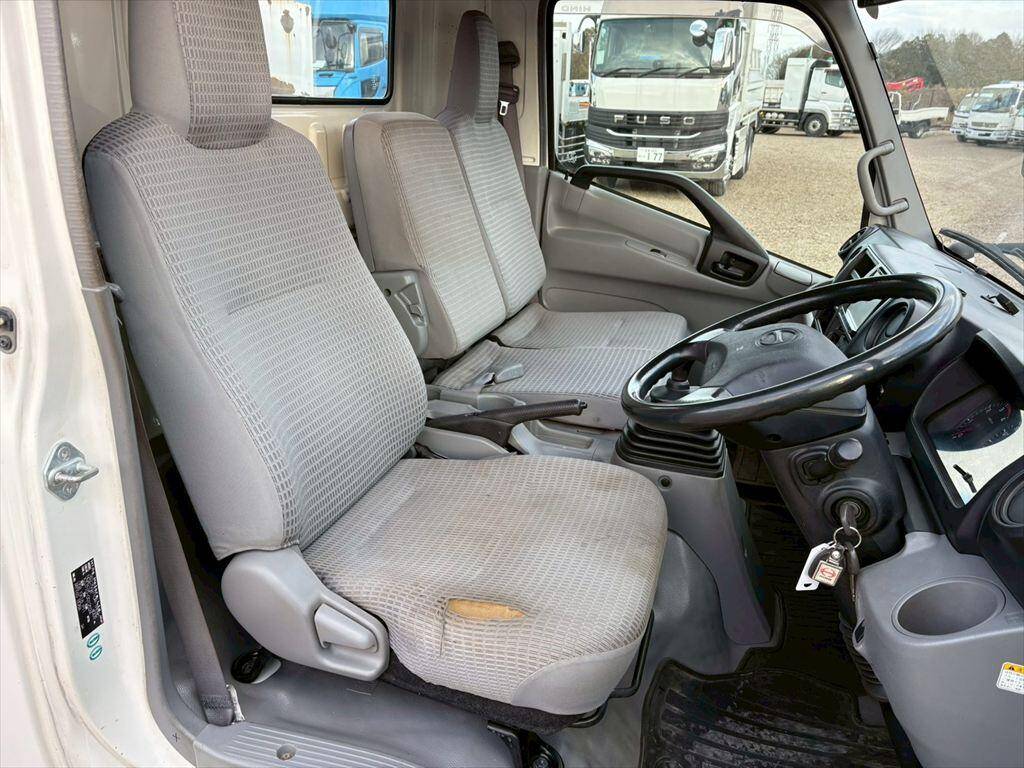 日野デュトロクレーン4段小型（2t・3t）[写真18]