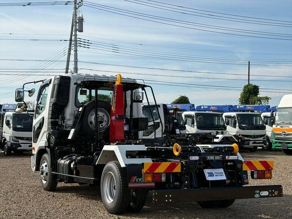 三菱ふそうファイターコンテナ専用車中型（4t）[写真03]