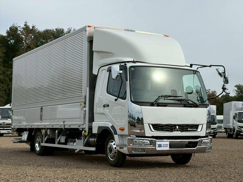 三菱ふそうファイターアルミウイング中型（4t）[写真02]