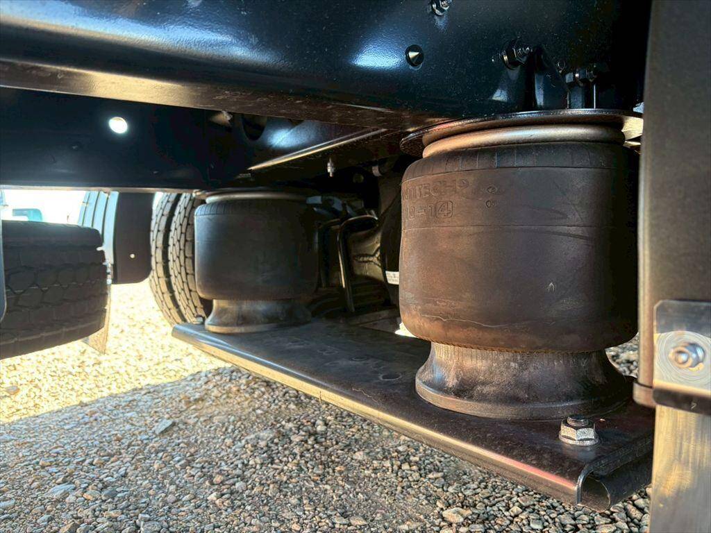 三菱ふそうスーパーグレートアルミウイング大型（10t）[写真18]