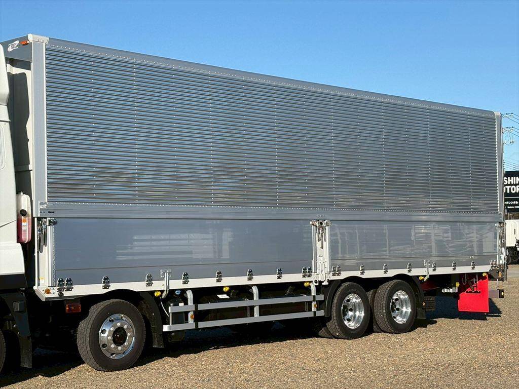 三菱ふそうスーパーグレートアルミウイング大型（10t）[写真06]