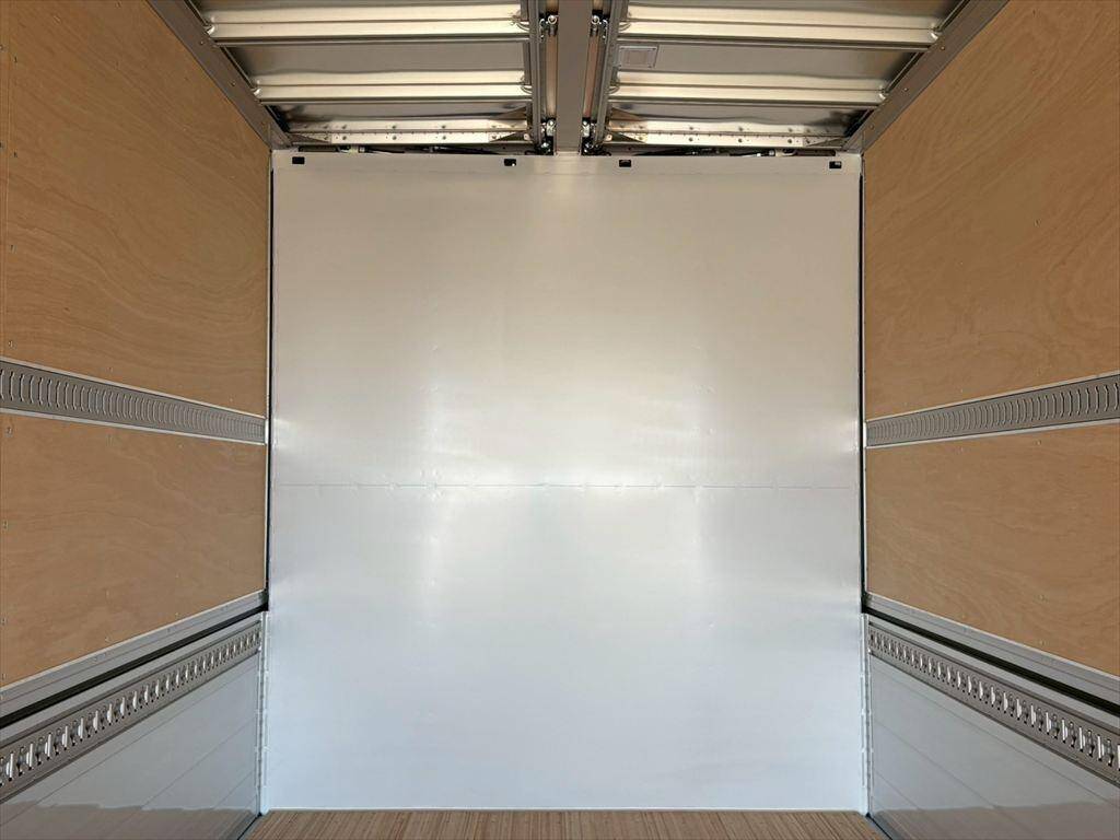 三菱ふそうスーパーグレートアルミウイング大型（10t）[写真07]