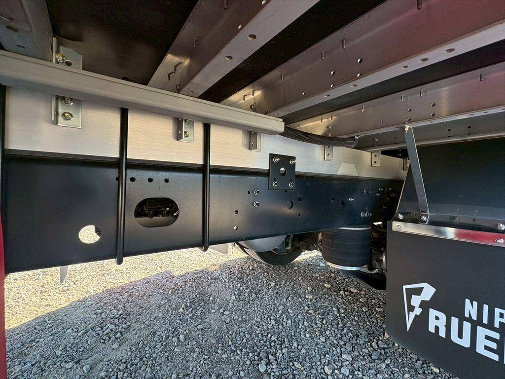 いすゞフォワードアルミウイング増トン（6t・8t）[写真15]