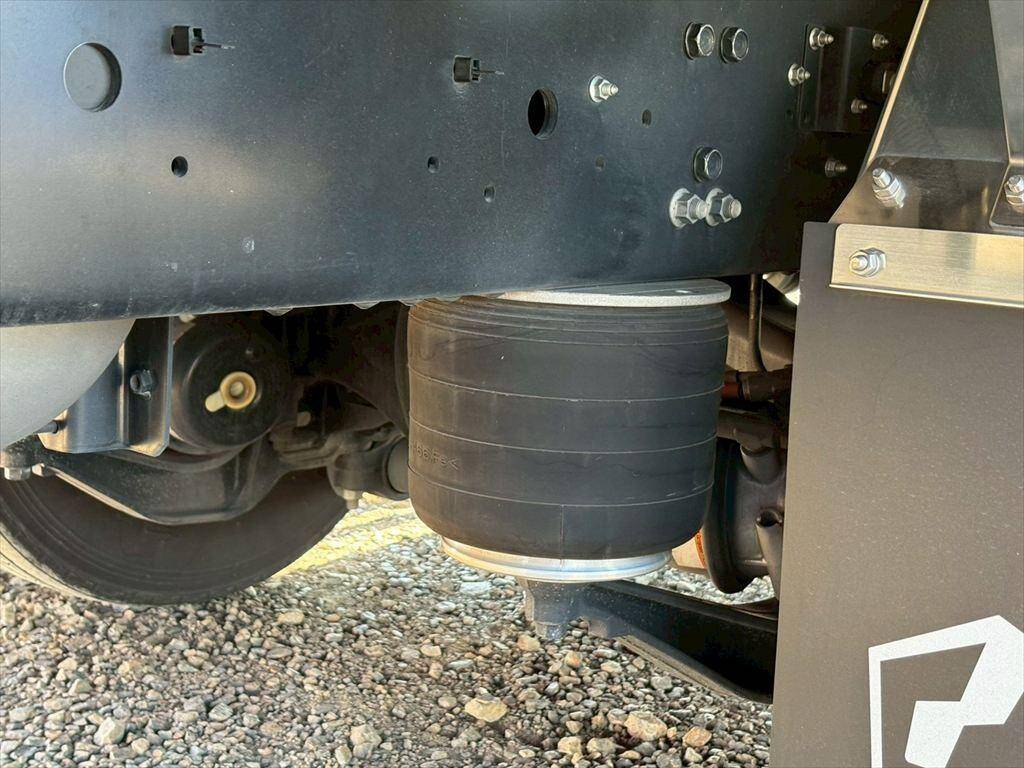 いすゞフォワードアルミウイング増トン（6t・8t）[写真17]