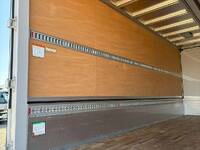 いすゞフォワードアルミウイング増トン（6t・8t）[写真10]