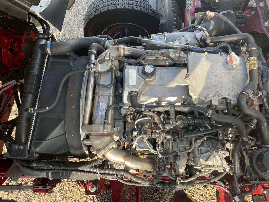 日野レンジャー冷蔵冷凍ウイング中型（4t）[写真18]