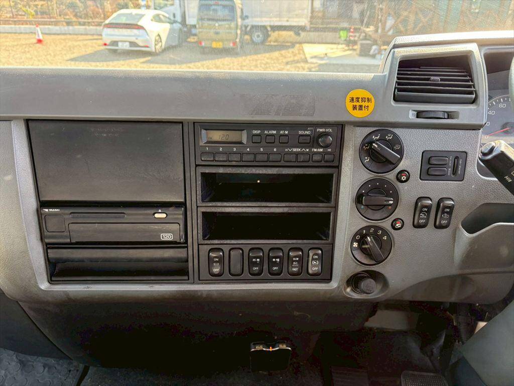 三菱ふそうファイターアルミブロック増トン（6t・8t）[写真19]