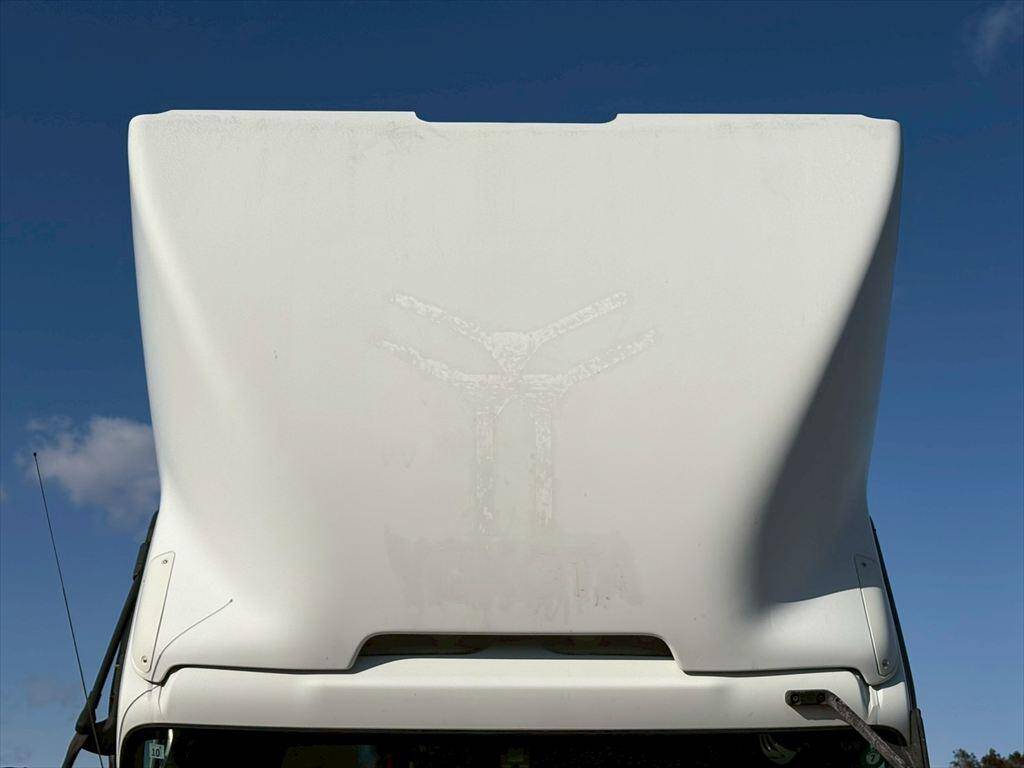 いすゞギガアルミウイング大型（10t）[写真18]