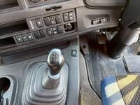 いすゞギガアルミウイング大型（10t）[写真22]