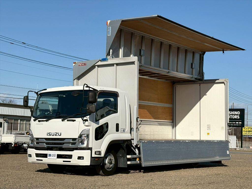 いすゞフォワードアルミウイング中型（4t）[写真11]