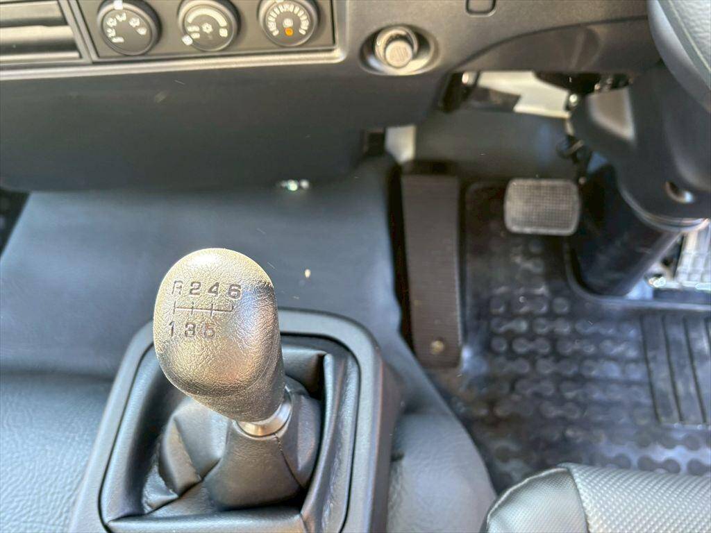 三菱ふそうファイターダンプ中型（4t）[写真23]