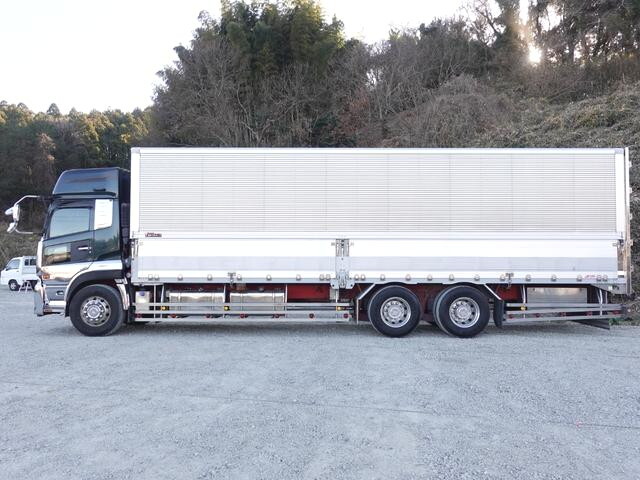 UDトラックスクオンアルミウイング大型（10t）[写真11]