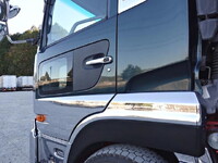 UDトラックスクオンアルミウイング大型（10t）[写真13]