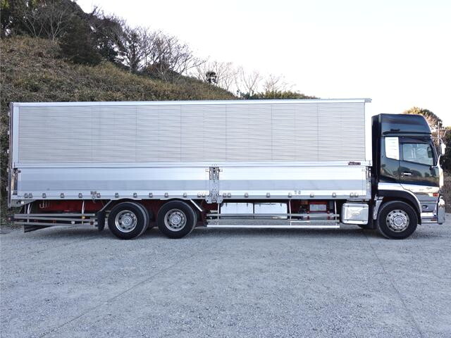 UDトラックスクオンアルミウイング大型（10t）[写真08]