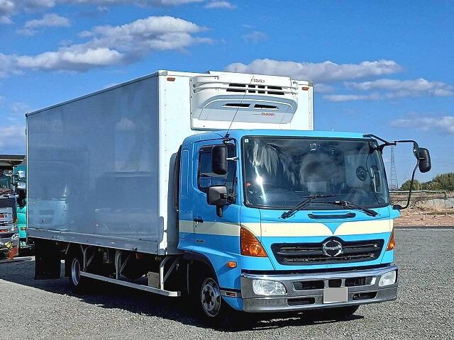 日野レンジャー冷凍車（冷蔵車）中型（4t）[写真01]