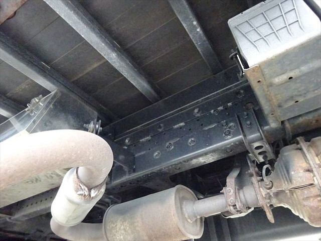 いすゞフォワードセルフクレーン5段増トン（6t・8t）[写真12]