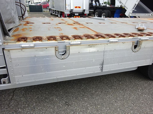 いすゞフォワードセルフクレーン5段増トン（6t・8t）[写真22]