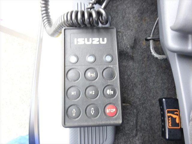 いすゞフォワードセルフクレーン5段増トン（6t・8t）[写真28]