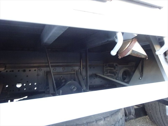 いすゞフォワードセルフクレーン5段増トン（6t・8t）[写真08]