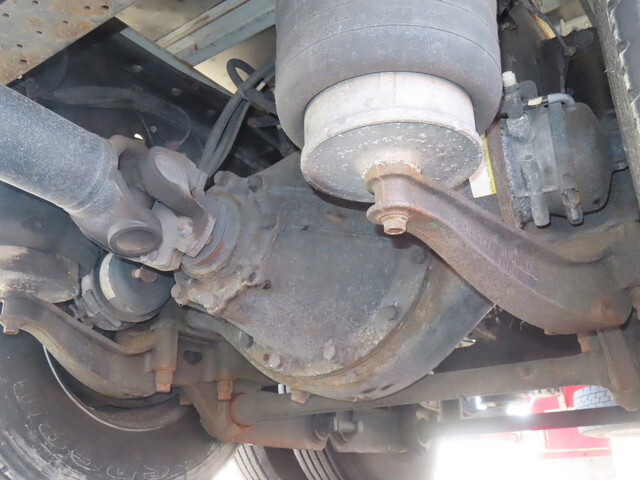 いすゞギガアルミウイング大型（10t）[写真10]