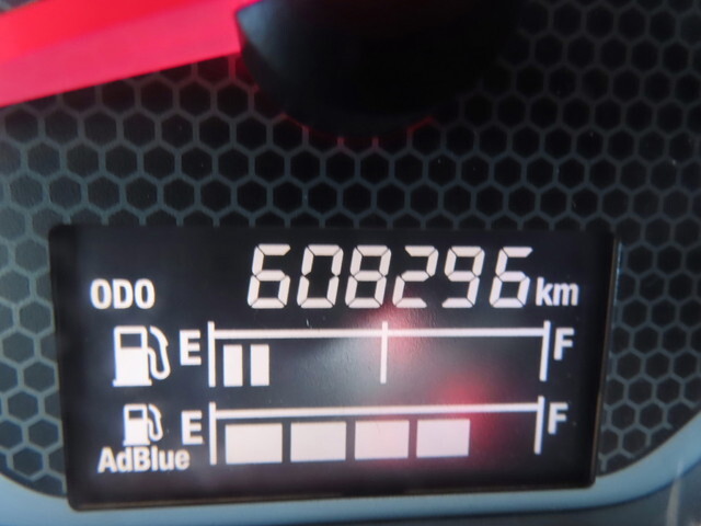 いすゞギガアルミウイング大型（10t）[写真34]