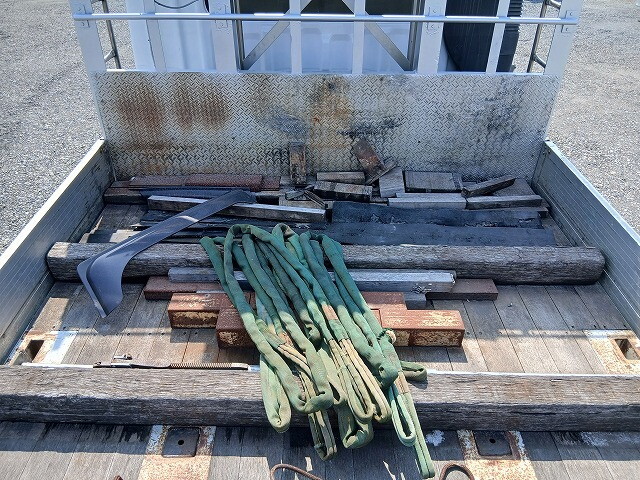 三菱ふそうスーパーグレートアルミブロック大型（10t）[写真10]