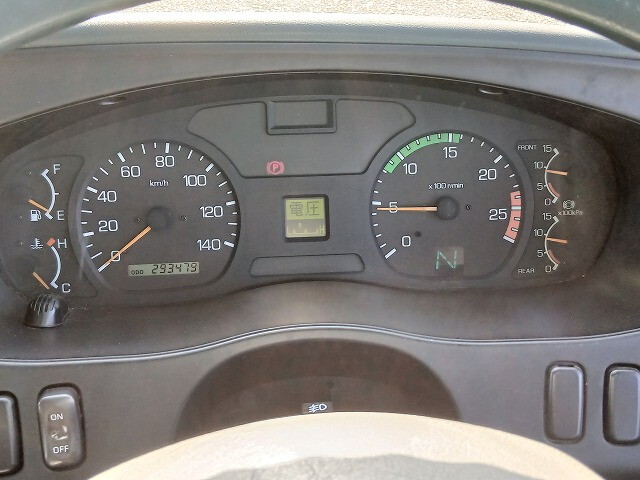 三菱ふそうスーパーグレートアルミブロック大型（10t）[写真17]