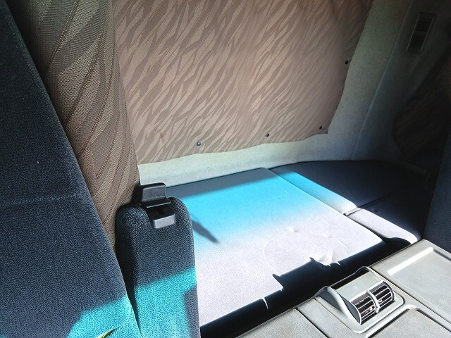 三菱ふそうスーパーグレートアルミブロック大型（10t）[写真24]