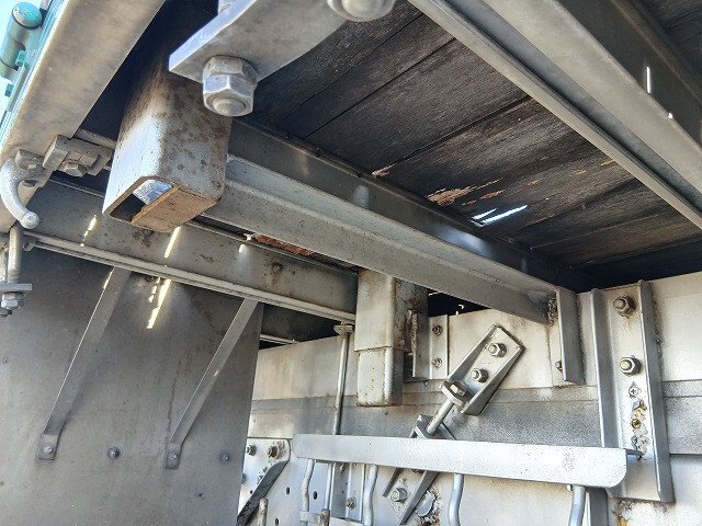 三菱ふそうスーパーグレートアルミブロック大型（10t）[写真31]