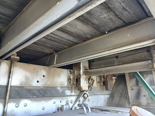 三菱ふそうスーパーグレートアルミブロック大型（10t）[写真35]