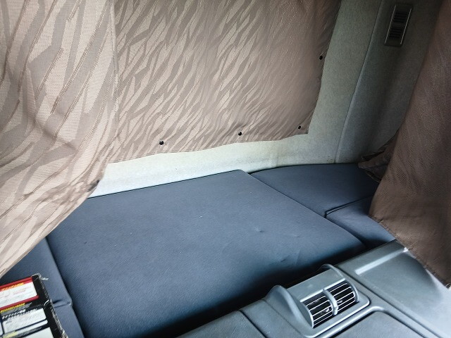 三菱ふそうスーパーグレートアルミブロック大型（10t）[写真38]