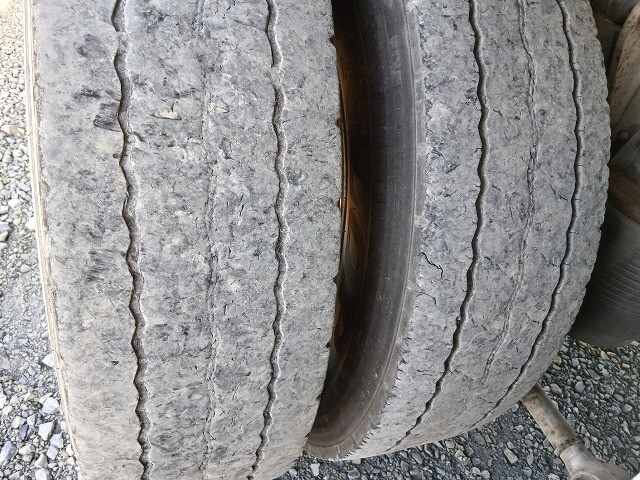 三菱ふそうスーパーグレートアルミブロック大型（10t）[写真40]