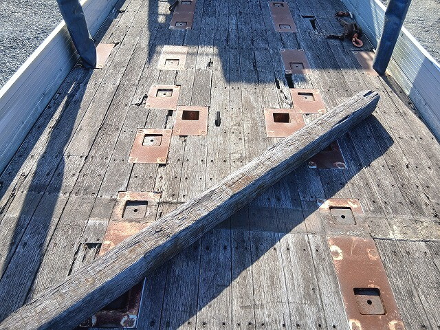 三菱ふそうスーパーグレートアルミブロック大型（10t）[写真07]