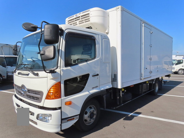 日野レンジャー冷凍車（冷蔵車）中型（4t）[写真01]