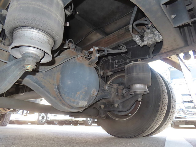 日野レンジャー冷凍車（冷蔵車）中型（4t）[写真12]