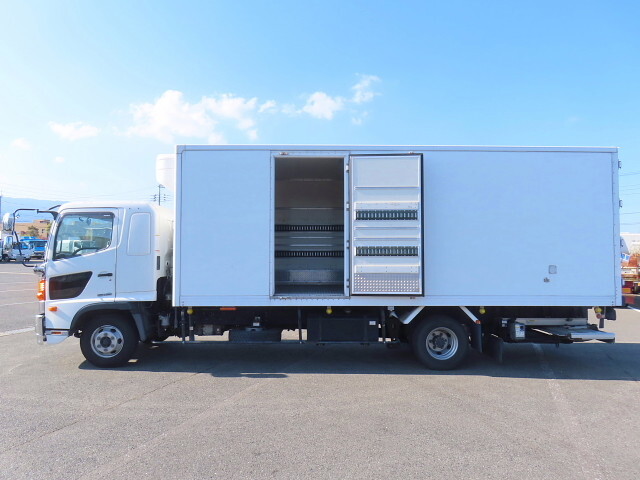 日野レンジャー冷凍車（冷蔵車）中型（4t）[写真27]