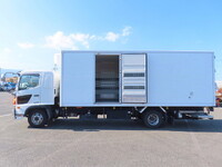 日野レンジャー冷凍車（冷蔵車）中型（4t）[写真28]