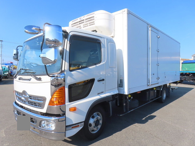 日野レンジャー冷凍車（冷蔵車）中型（4t）[写真03]