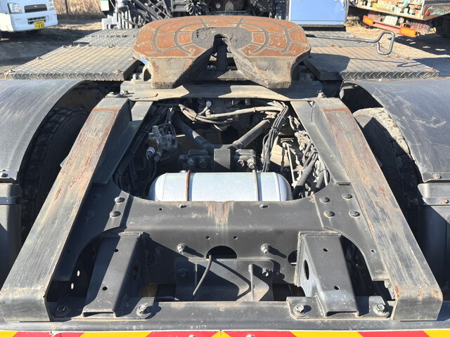 日野プロフィアトレーラーヘッド（トラクターヘッド）大型（10t）[写真10]