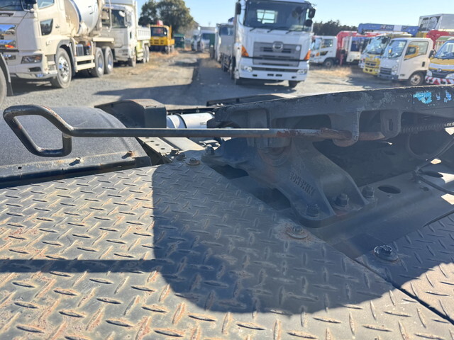 日野プロフィアトレーラーヘッド（トラクターヘッド）大型（10t）[写真13]