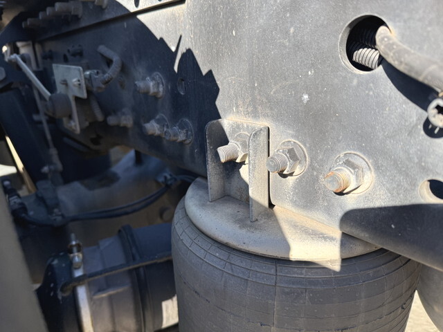 日野プロフィアトレーラーヘッド（トラクターヘッド）大型（10t）[写真19]