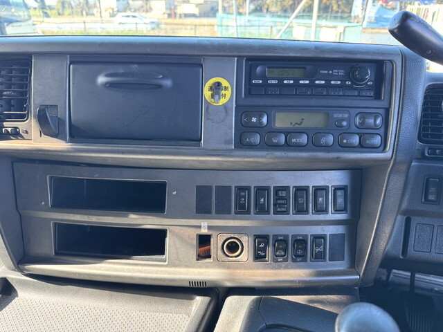 日野プロフィアトレーラーヘッド（トラクターヘッド）大型（10t）[写真31]