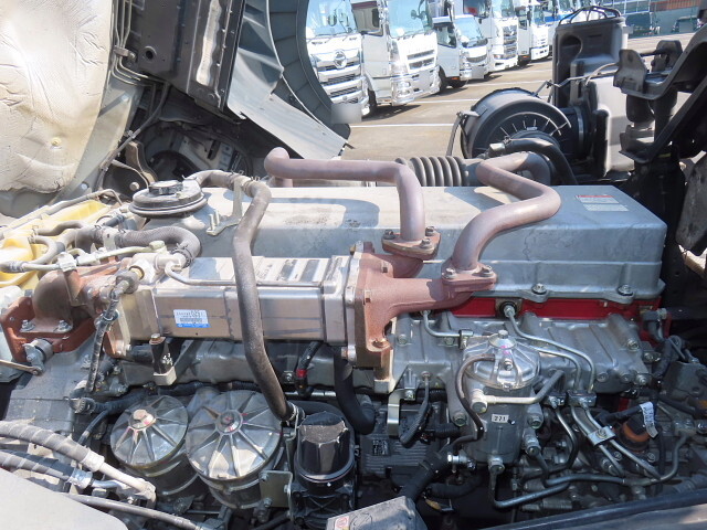 日野プロフィアトレーラーヘッド（トラクターヘッド）大型（10t）[写真14]