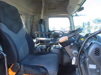 日野プロフィアトレーラーヘッド（トラクターヘッド）大型（10t）[写真20]